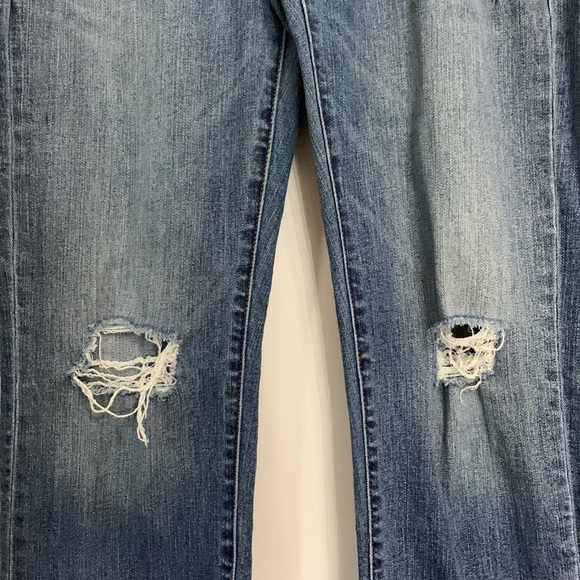 Women’s Straight Leg Girlfriend Jeans | BANANA REPUBLIC - Picture 4 of 11